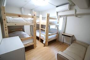 Glocal Nagoya Backpackers Hostel