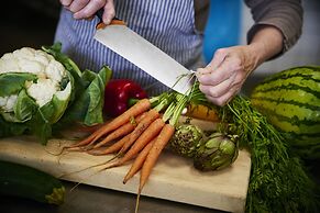 MOVE Eco Health Hotel