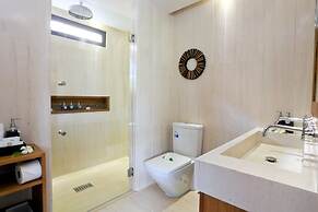 Tides Boutique Samui Resort & Spa