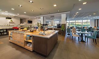 Gotthard Therme Hotel