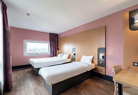 B&B HOTEL Lille Roubaix Campus Gare