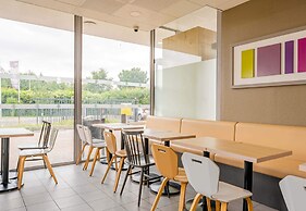 B&B HOTEL Lens Musée du Louvre