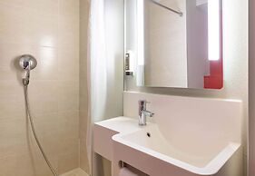 B&B HOTEL Lyon Caluire Cité Internationale