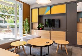 B&B HOTEL Lyon Caluire Cité Internationale