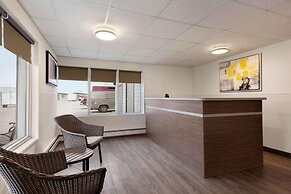 Howard Johnson by Wyndham Grande Prairie