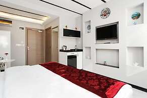 Taksim Doorway Suites