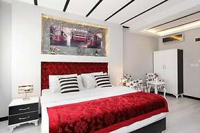 Taksim Doorway Suites