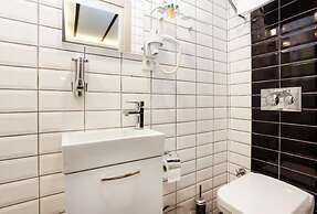 Taksim Doorway Suites