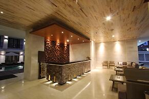 Grand La Walon Hotel