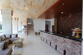 Grand La Walon Hotel