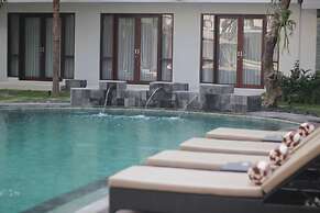 Grand La Walon Hotel