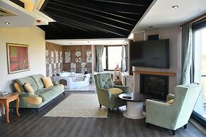 Velena Hotel