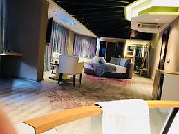 Velena Hotel