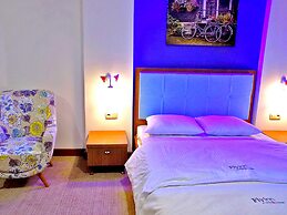 Fly Inn Brussels Airport