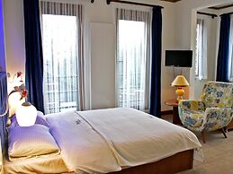 Fly Inn Brussels Airport