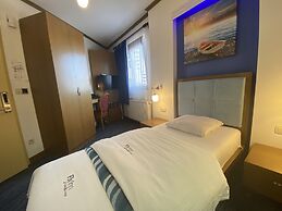 Fly Inn Brussels Airport