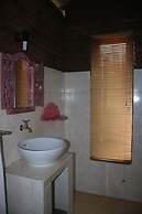 Dikaloha Medewi Surfcamp