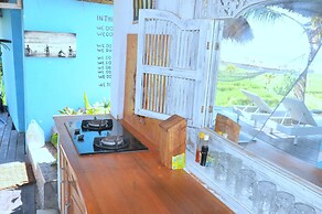 Dikaloha Medewi Surfcamp