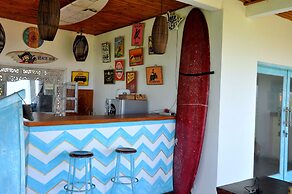 Dikaloha Medewi Surfcamp