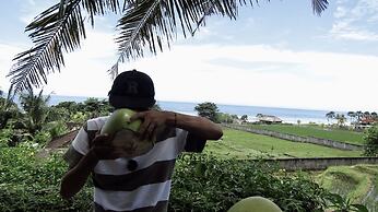 Dikaloha Medewi Surfcamp