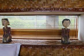 Dikaloha Medewi Surfcamp