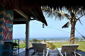 Dikaloha Medewi Surfcamp