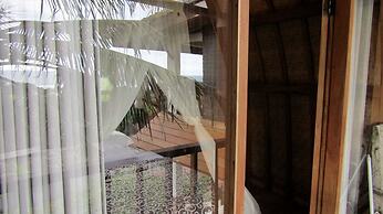 Dikaloha Medewi Surfcamp