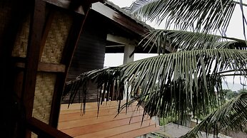 Dikaloha Medewi Surfcamp