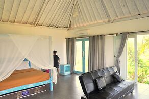 Dikaloha Medewi Surfcamp