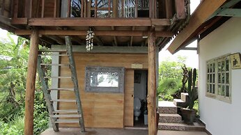 Dikaloha Medewi Surfcamp