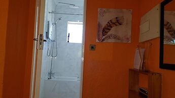 Lolos Cosy One Bedroom Apartment