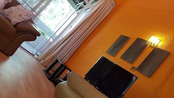 Lolos Cosy One Bedroom Apartment