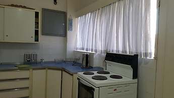 Lolos Cosy One Bedroom Apartment