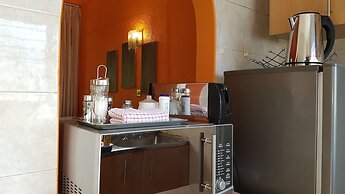 Lolos Cosy One Bedroom Apartment