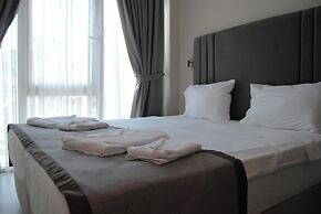 All Inn Hotel