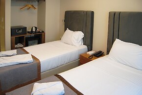 All Inn Hotel