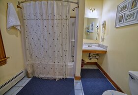 Rockwell Falls Inn and Wine Bar