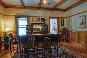 Rockwell Falls Inn and Wine Bar