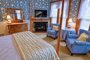 Rockwell Falls Inn and Wine Bar