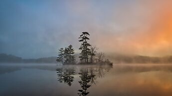 Rockwell Falls Inn and Wine Bar