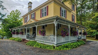 Rockwell Falls Inn and Wine Bar