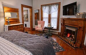 Rockwell Falls Inn and Wine Bar