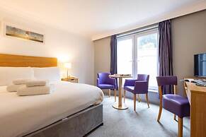 The Caledonian Island Hotel