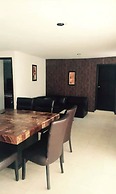 Hotel V