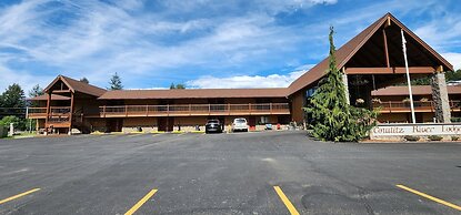 Cowlitz River Lodge