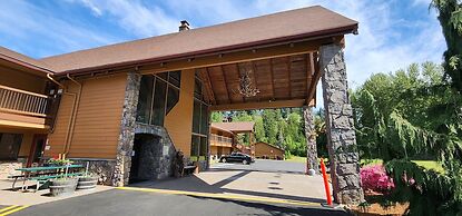 Cowlitz River Lodge