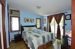 Ambassador B&B Guest Home