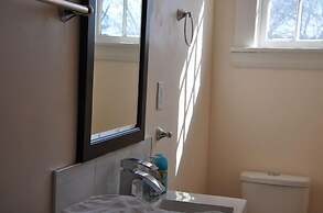 Ambassador B&B Guest Home