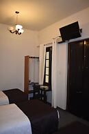 Colonial Plaza Hotel