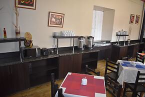 Colonial Plaza Hotel